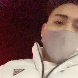 Meet your Posher, Henry